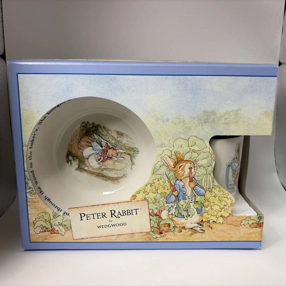 Vtg Peter Rabbit by Wedgwood (1991) Child's Mug Plate Bowl Set Made In England